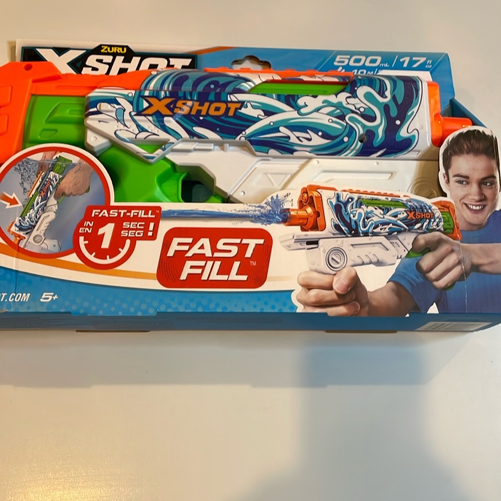 X shot Zuru skins fast fill water shooter water-gun toy NWT